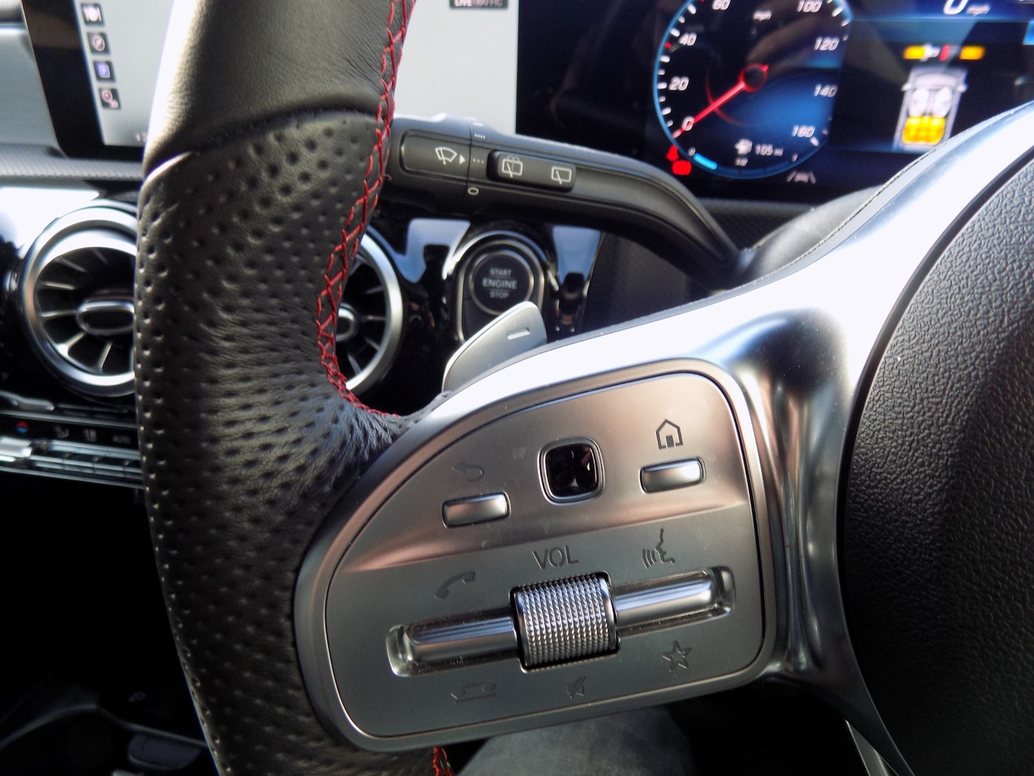 Used Mercedes-Benz A-Class 2019 for sale - 76638046: Photo 32