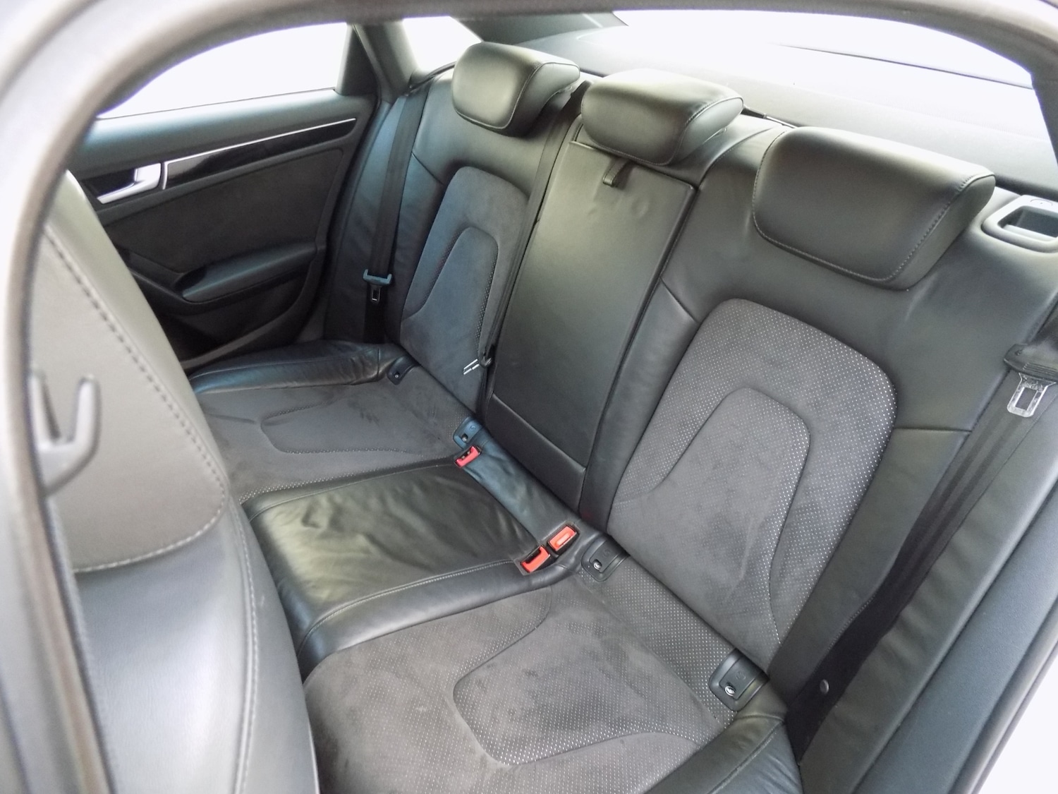 Used Audi A4 2009 for sale - 76830335: Photo 19