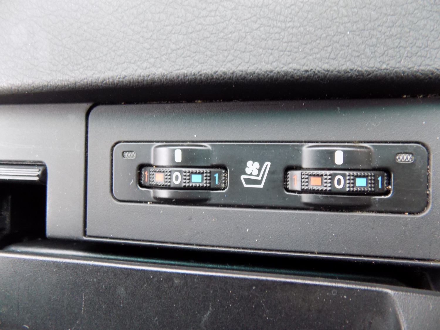 Used Lexus RX 2012 for sale - 77763161: Photo 37