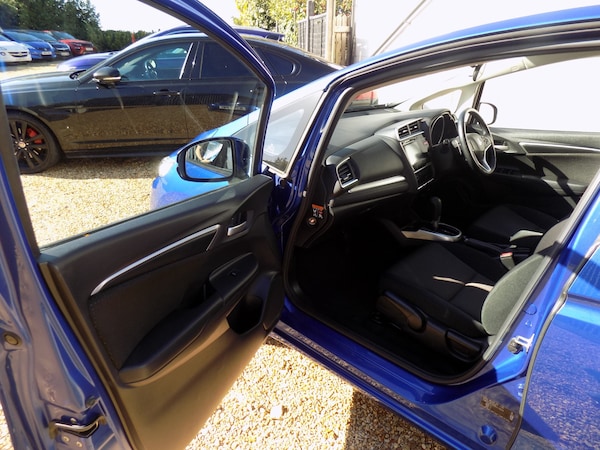 Used Honda Jazz 2018 for sale - 76192585: Photo 18