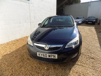 Used Vauxhall Astra 2010 for sale - 79527479: Photo