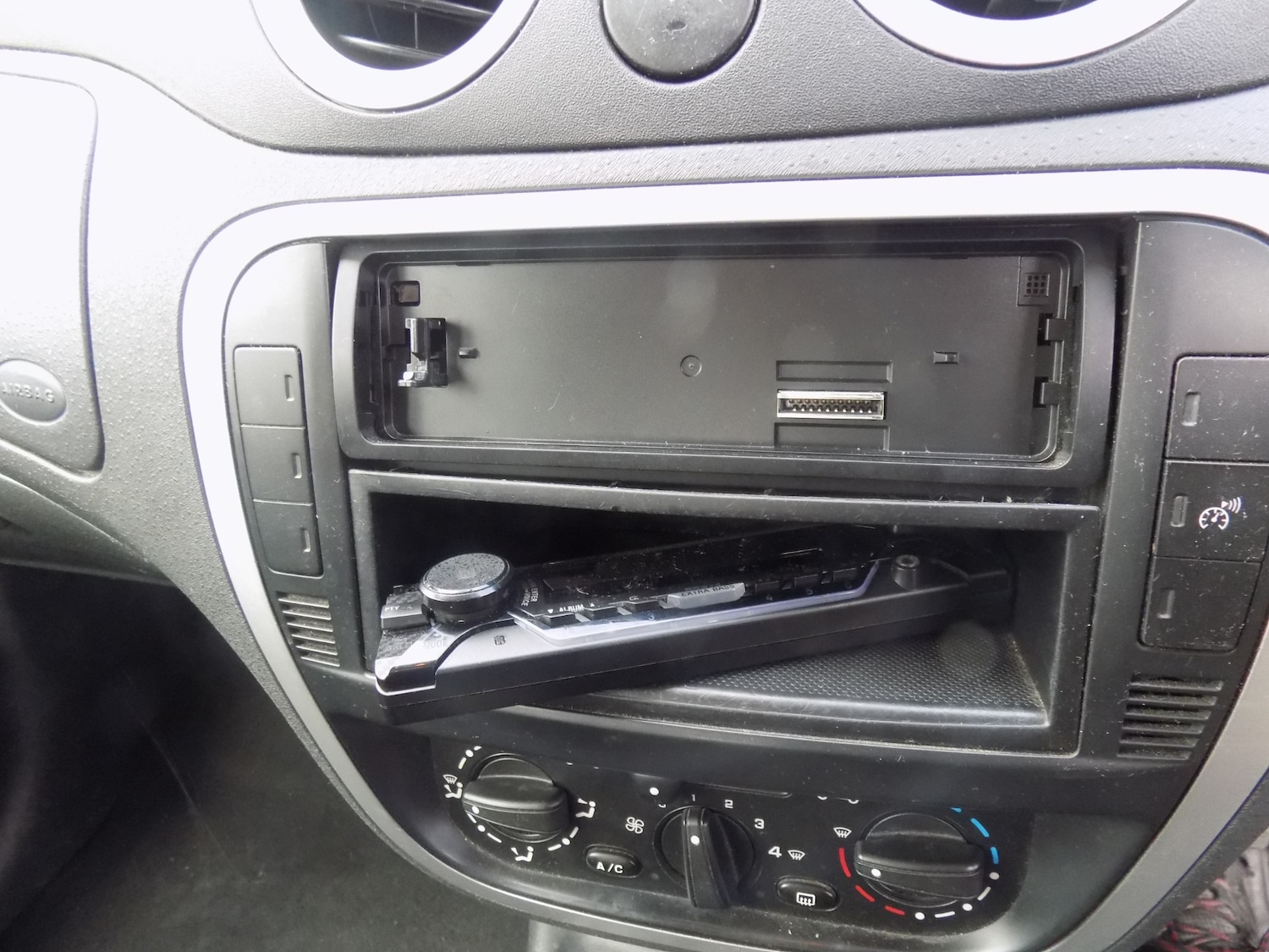 Used Citroen C2 2009 for sale - 76354875: Photo 17