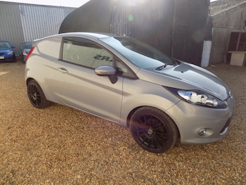 Used Ford Fiesta 2011 for sale - 76088992: Photo