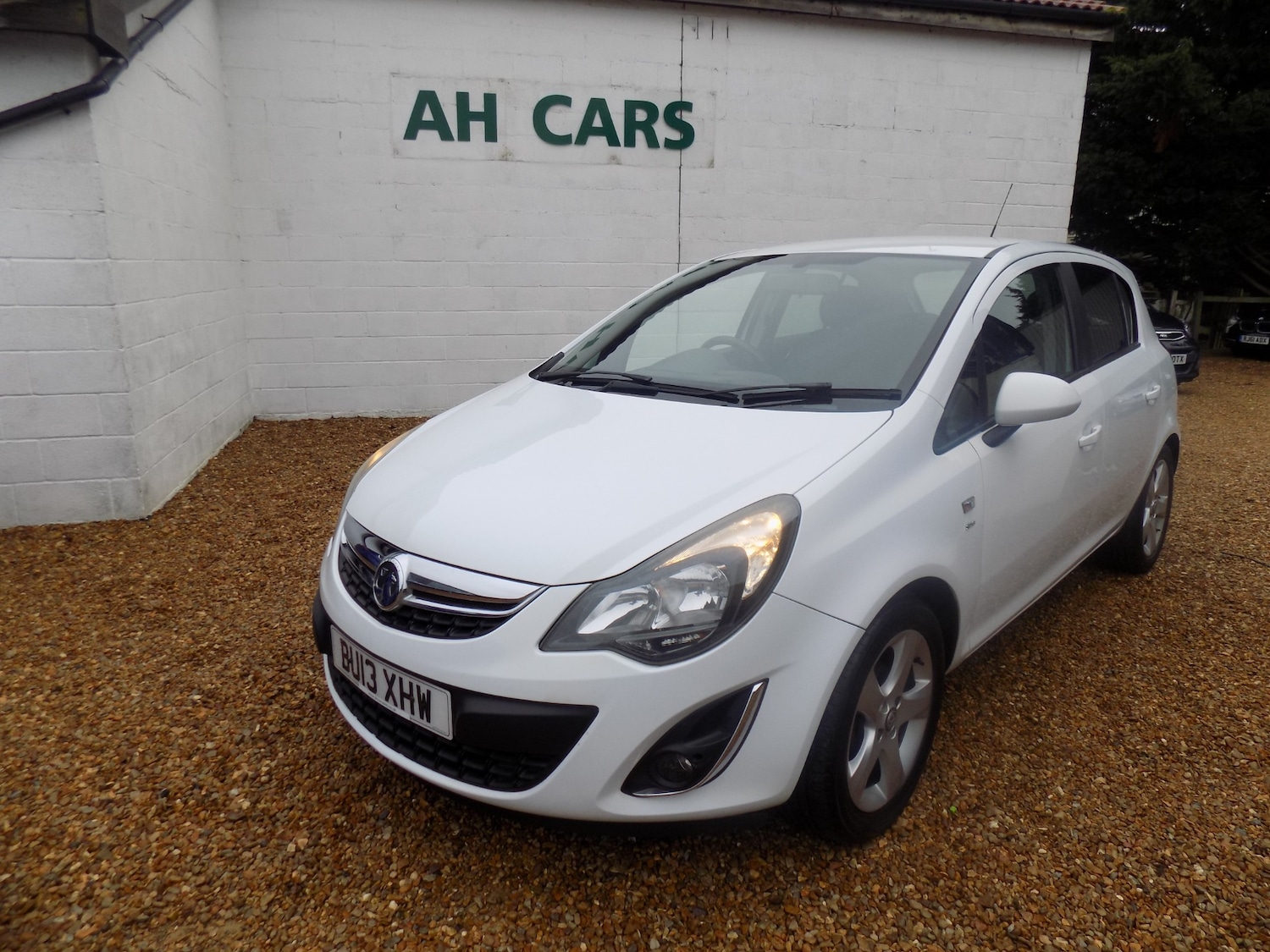 Used Vauxhall Corsa 2013 for sale - 77392298: Photo 2