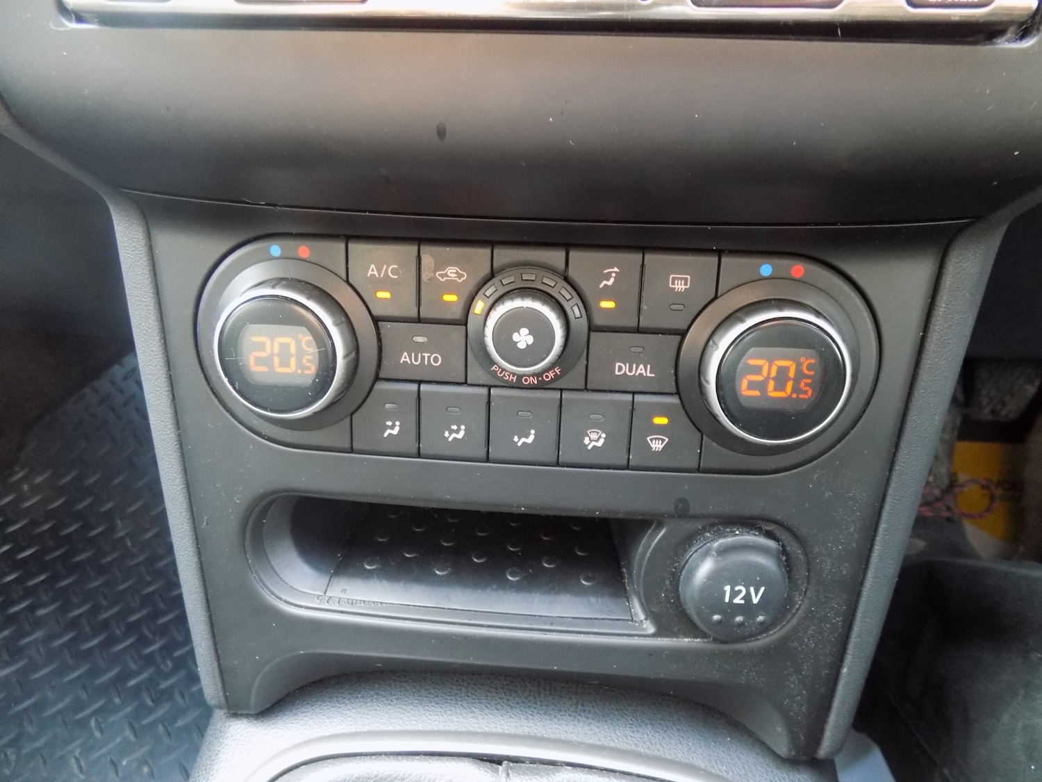 Used Nissan Qashqai 2011 for sale - 77445962: Photo 31