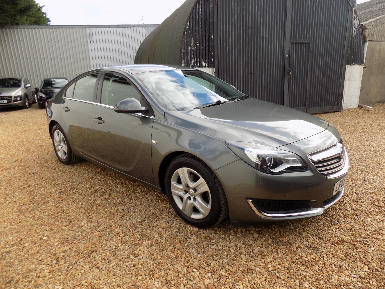 Used Vauxhall Insignia 2017 for sale - 76219271: Photo 3