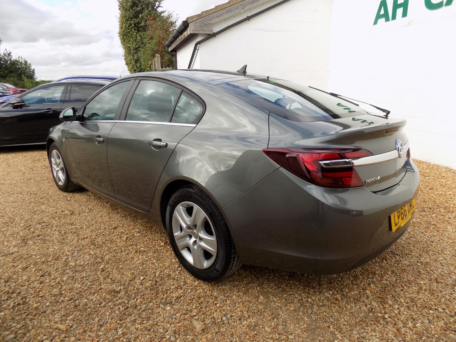 Used Vauxhall Insignia 2017 for sale - 76219271: Photo 7