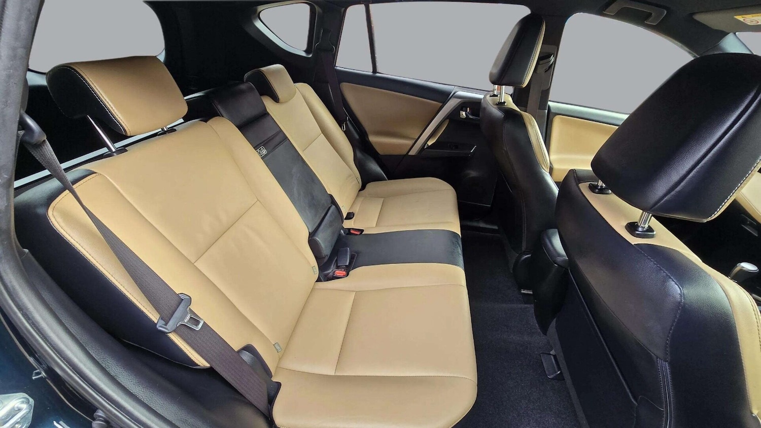 Used Toyota RAV4 2018 for sale - 77100786: Photo 11