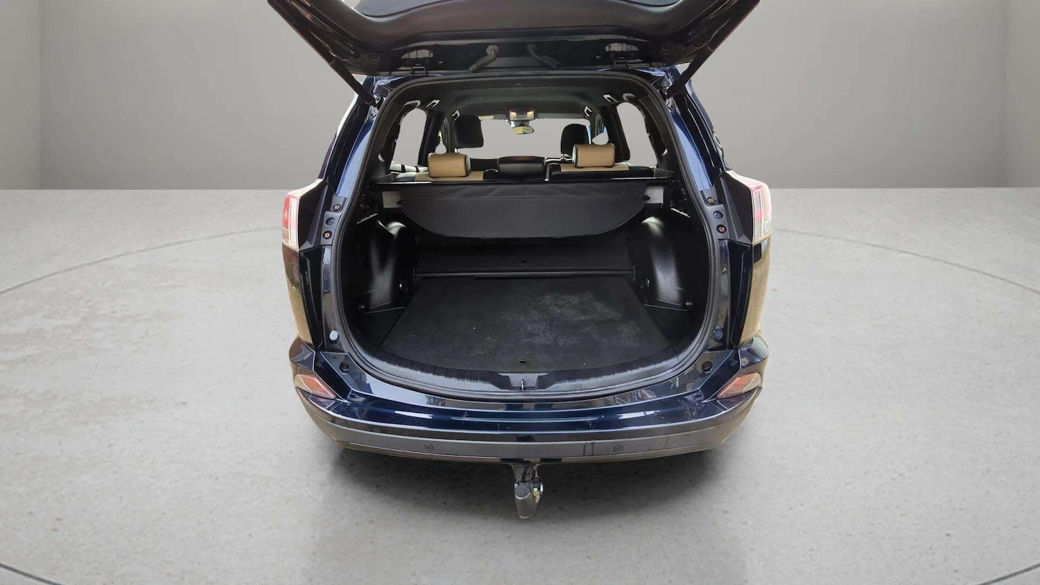 Used Toyota RAV4 2018 for sale - 77100786: Photo 16