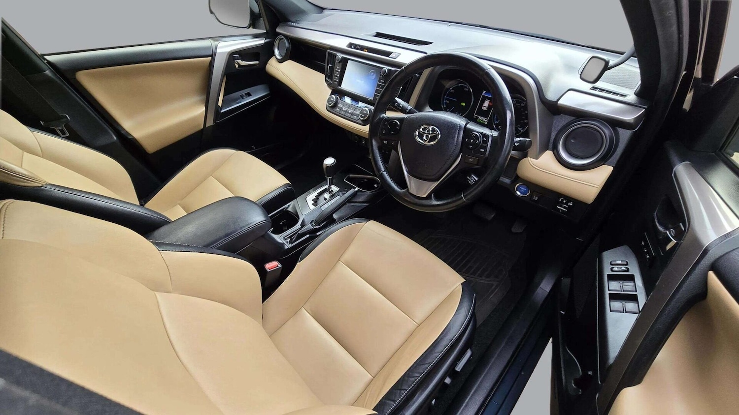 Used Toyota RAV4 2018 for sale - 77100786: Photo 9