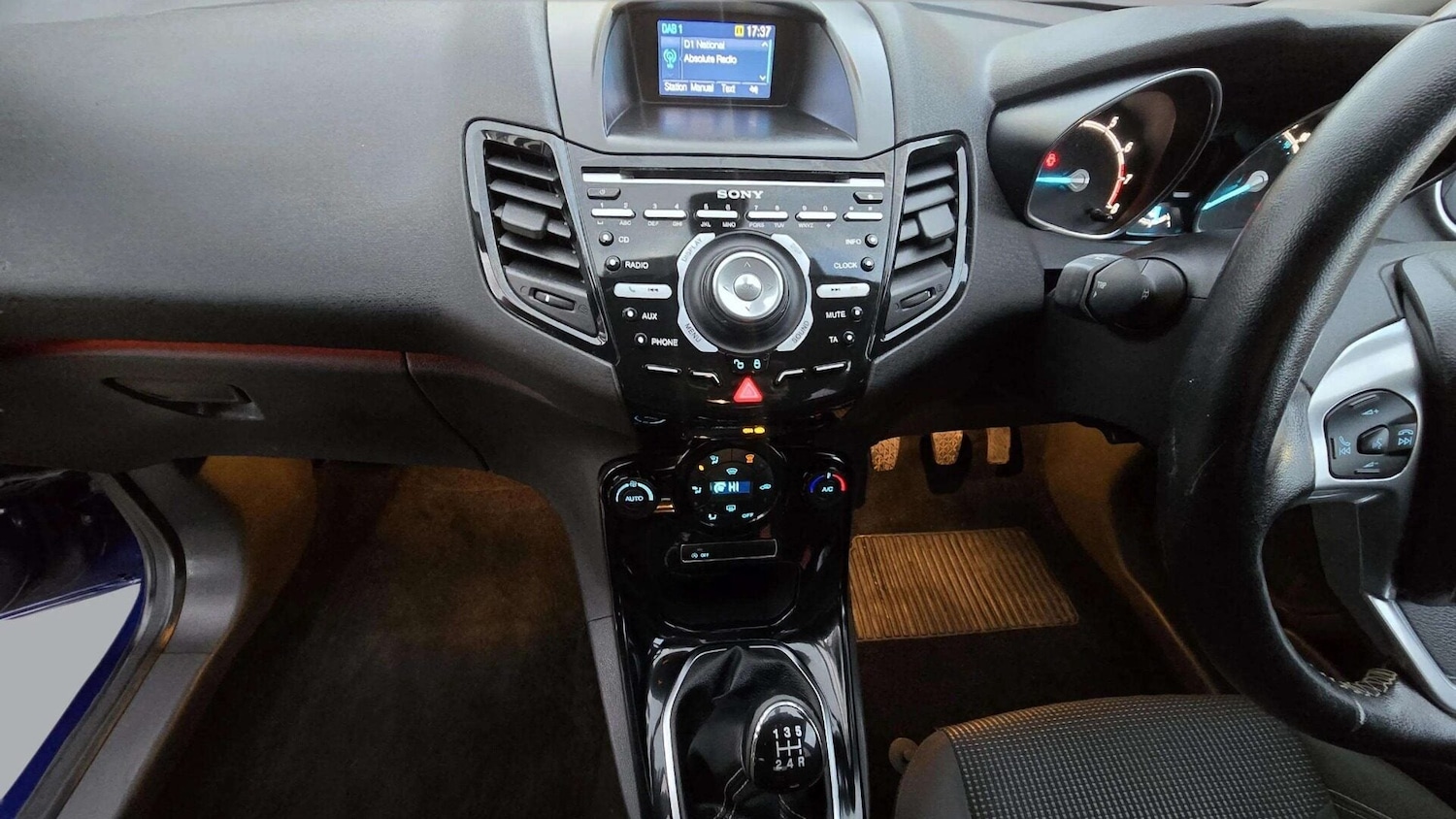 Used Ford Fiesta 2017 for sale - 78011057: Photo 11