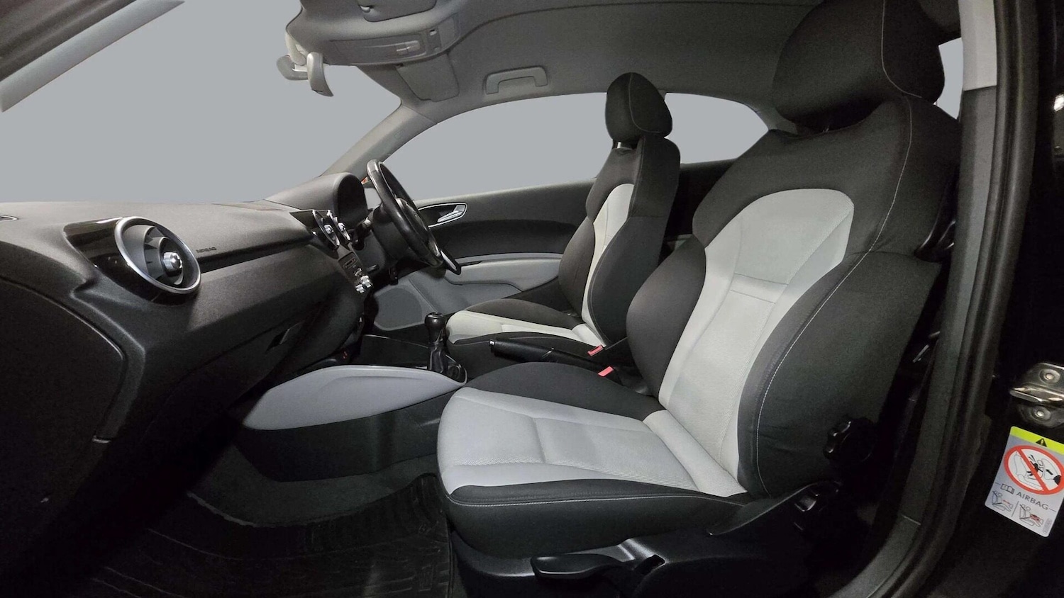 Used Audi A1 2011 for sale - 77100792: Photo 12