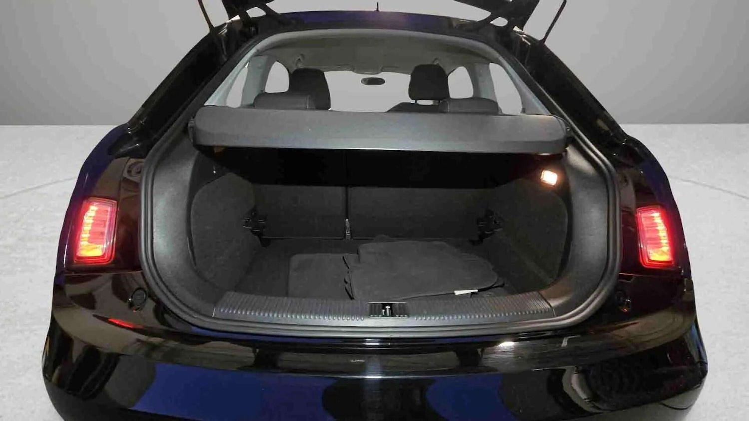 Used Audi A1 2011 for sale - 77100792: Photo 13