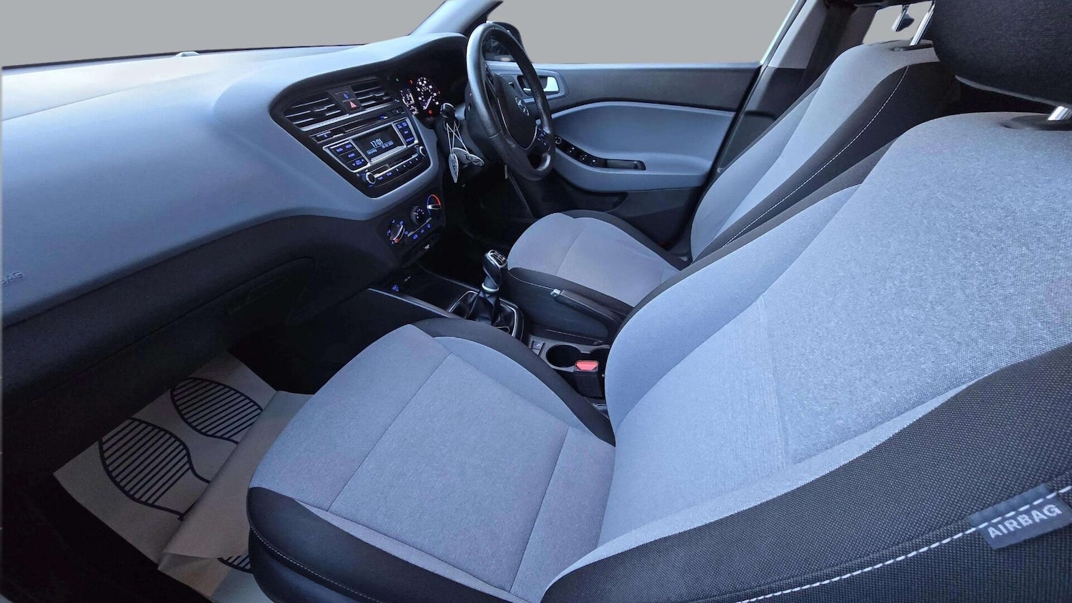 Used Hyundai i20 2016 for sale - 77798118: Photo 16