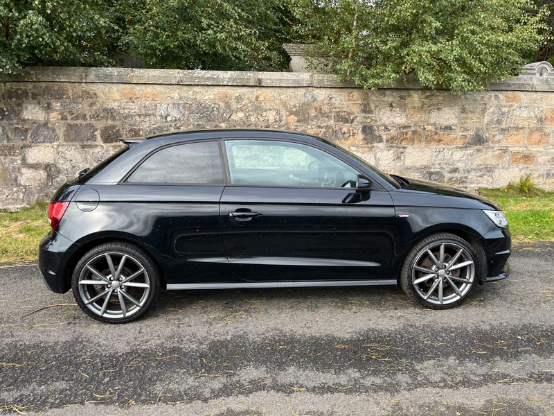 Used Audi A1 2015 for sale - 76178591: Photo 2