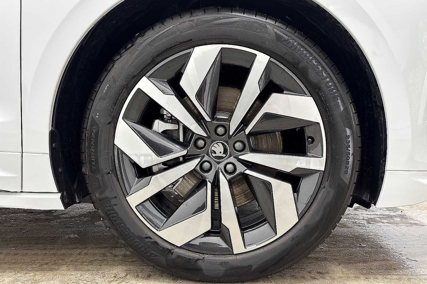 Used Skoda Enyaq 2025 for sale - 76805082: Photo 5