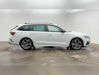 Used Skoda Octavia 2022 for sale - 77552006: Photo