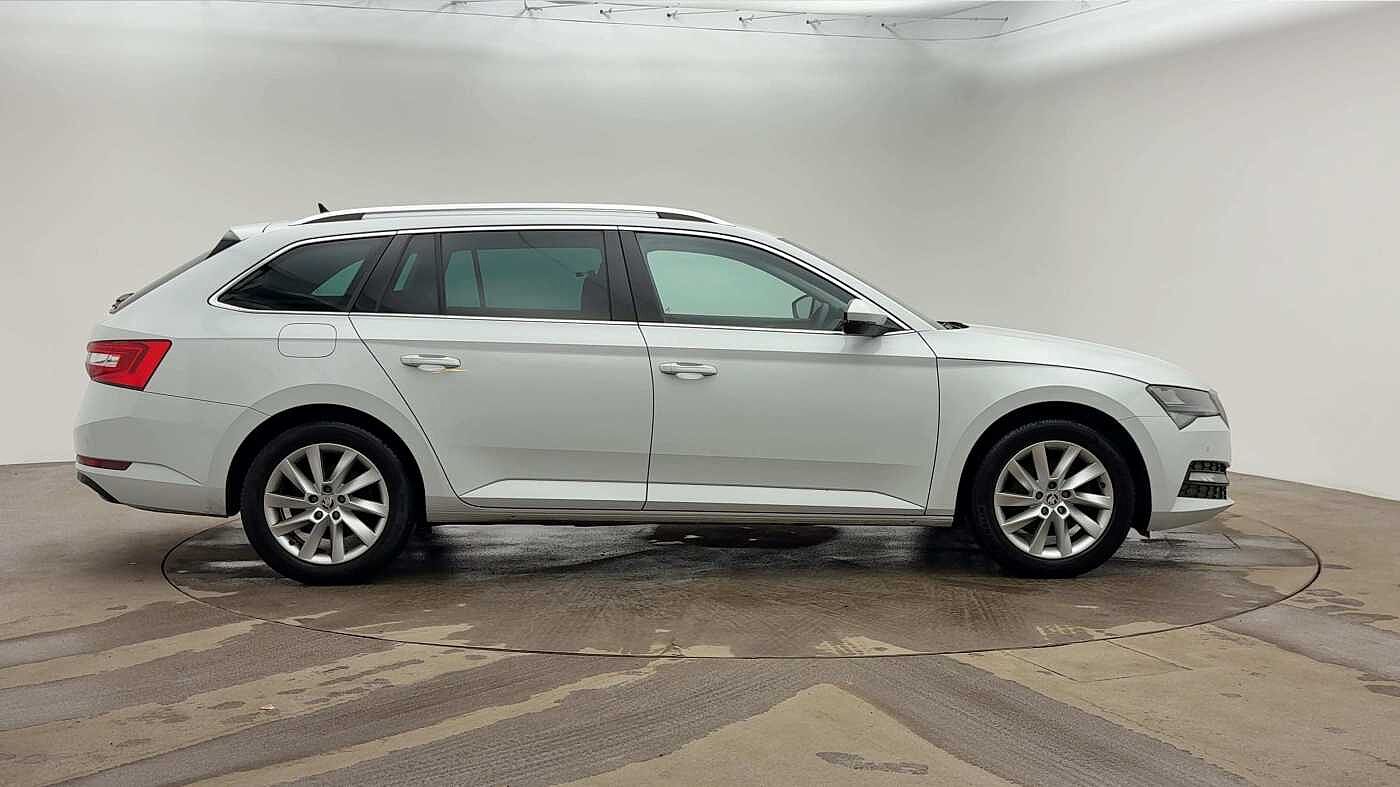 Used Skoda Superb 2023 for sale - 77044477: Photo 4