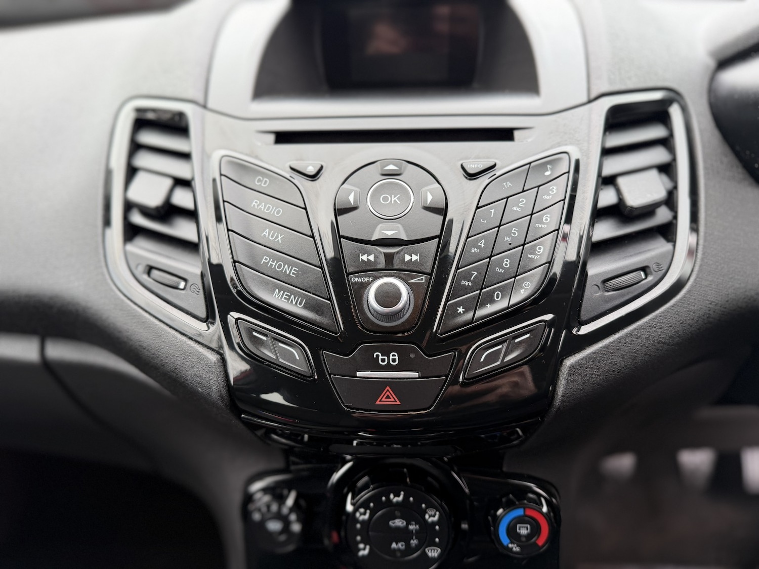 Used Ford Fiesta 2015 for sale - 77438234: Photo 14