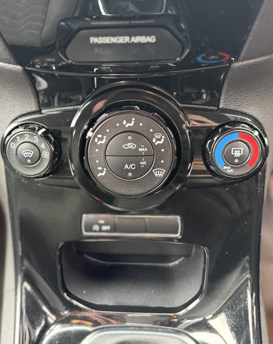 Used Ford Fiesta 2015 for sale - 77438234: Photo 16