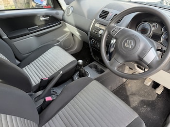 Used Suzuki SX4 2013 for sale - 77584505: Photo