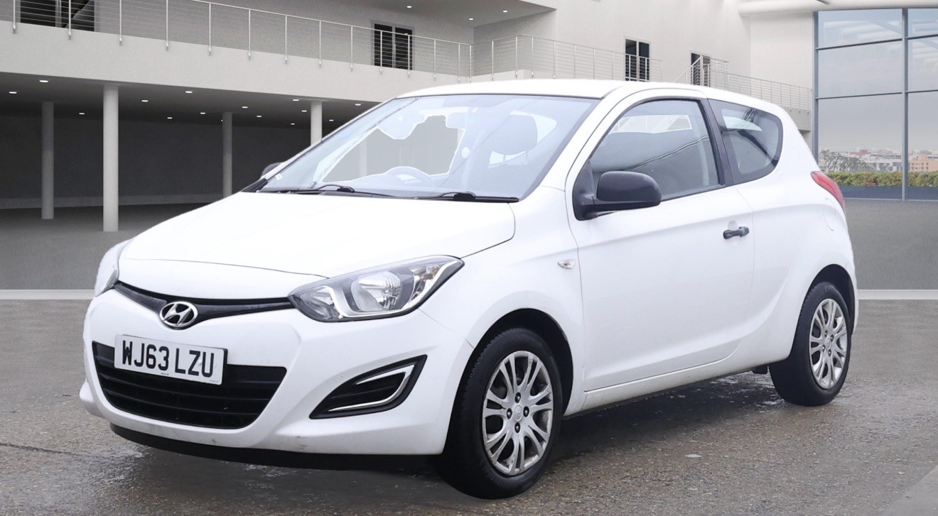 Used Hyundai i20 2013 for sale - 76718408: Photo 2
