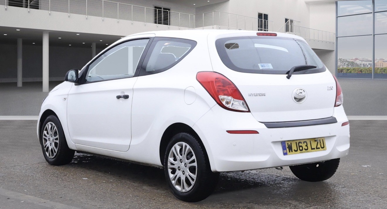 Used Hyundai i20 2013 for sale - 76718408: Photo 3
