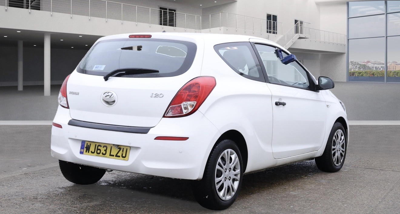 Used Hyundai i20 2013 for sale - 76718408: Photo 4