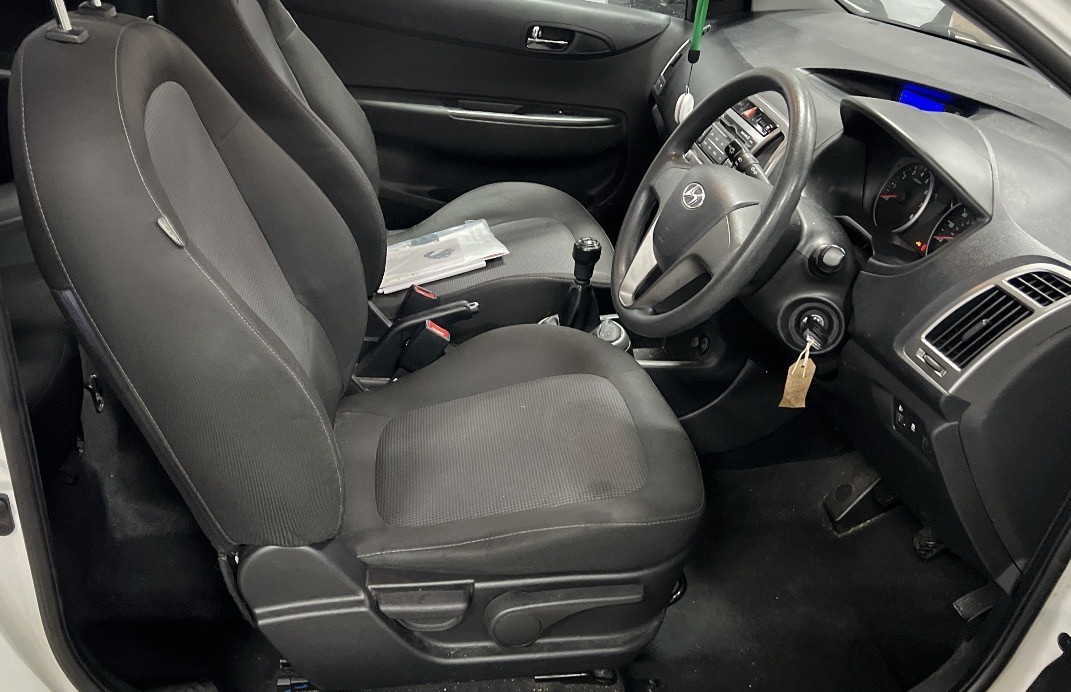 Used Hyundai i20 2013 for sale - 76718408: Photo 5