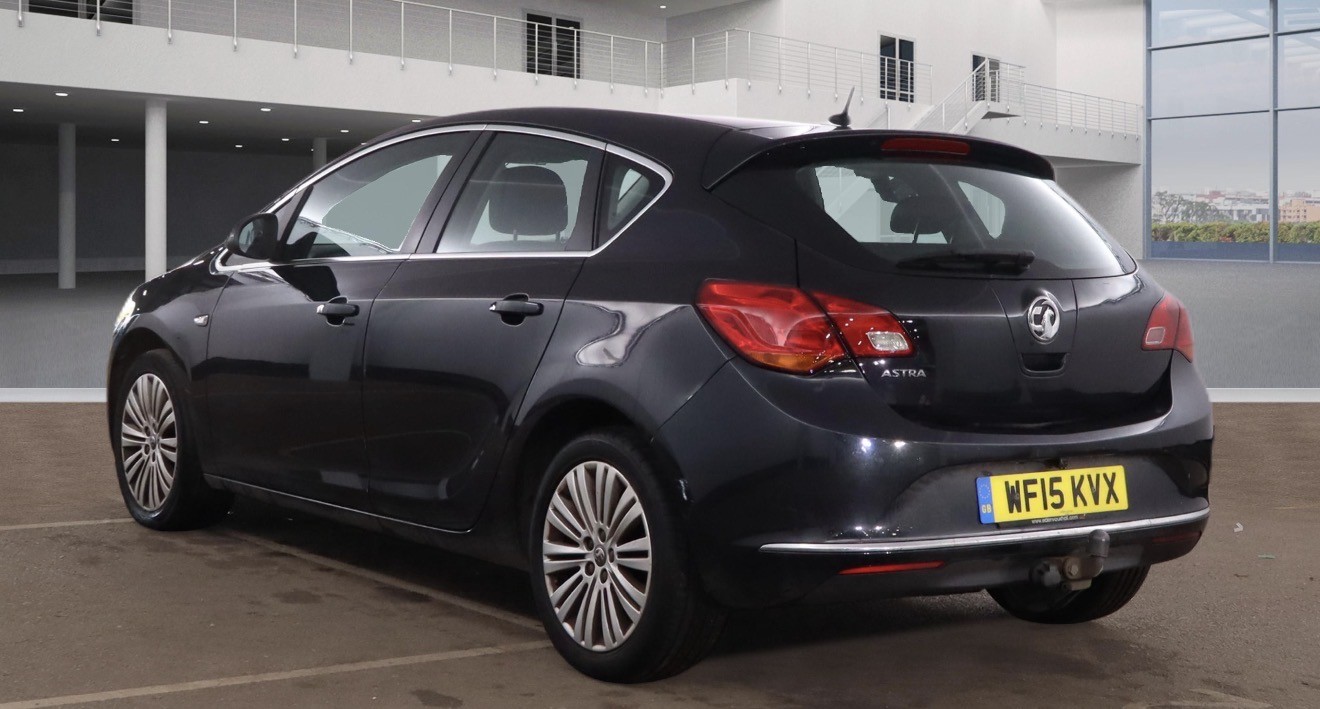 Used Vauxhall Astra 2015 for sale - 77113134: Photo 3