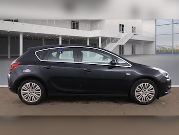 Used Vauxhall Astra 2015 for sale - 77113134: Photo