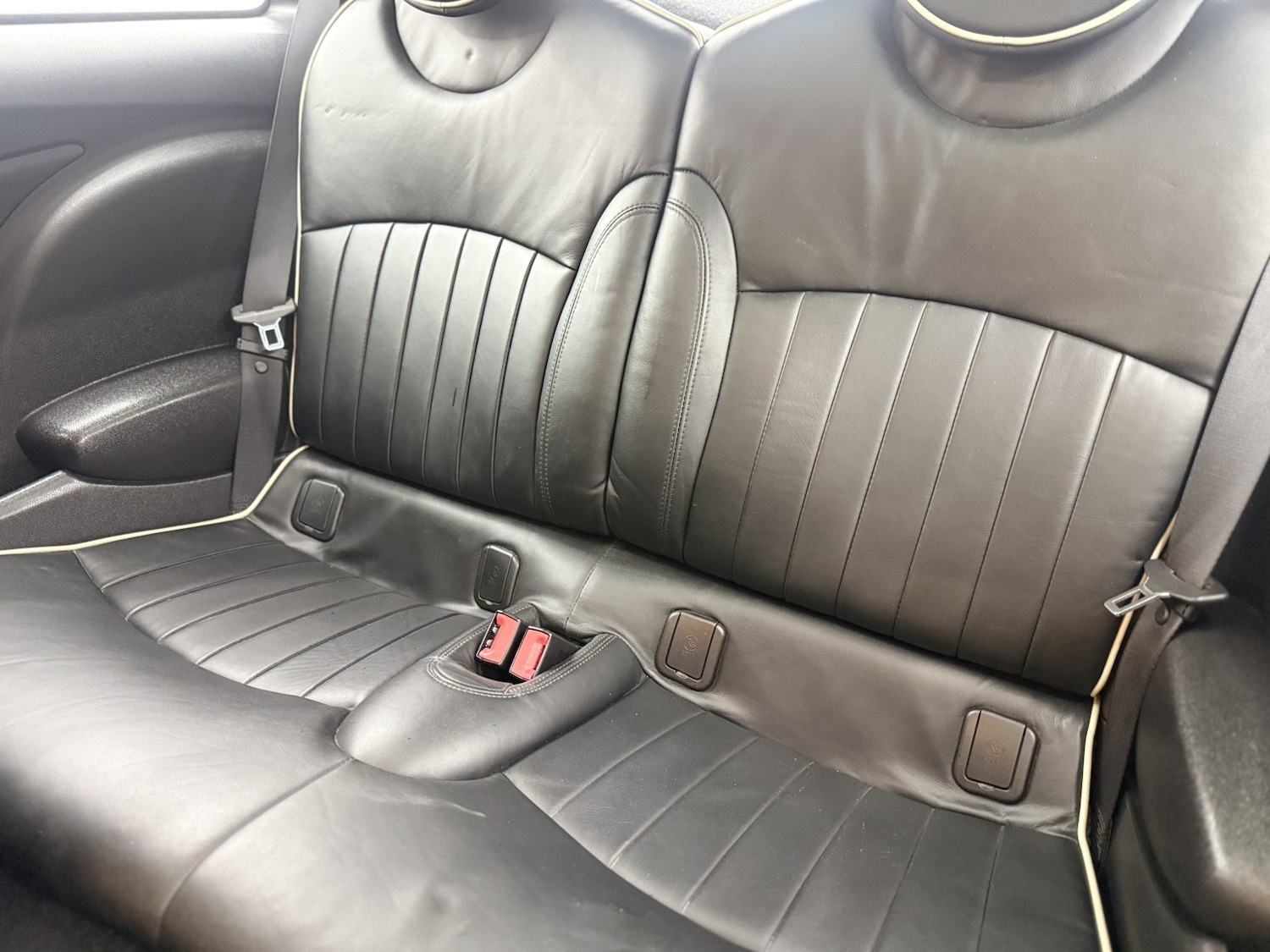 Used MINI Hatch 2011 for sale - 76444459: Photo 32