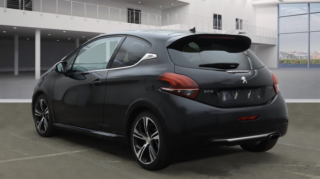 Used Peugeot 208 2016 for sale - 76837044: Photo 3