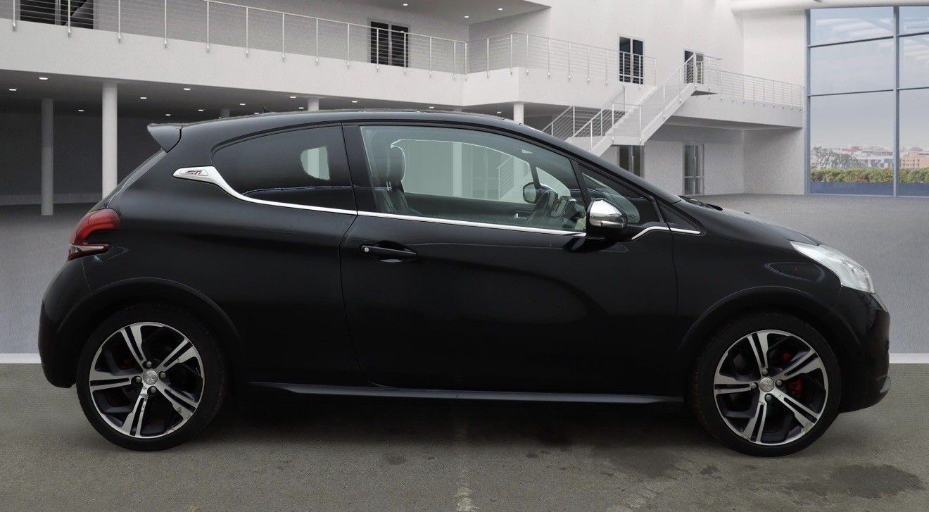 Used Peugeot 208 2016 for sale - 76837044: Photo 5