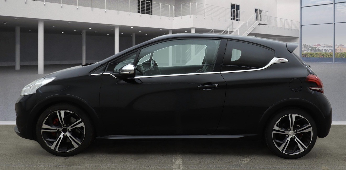 Used Peugeot 208 2016 for sale - 76837044: Photo 6