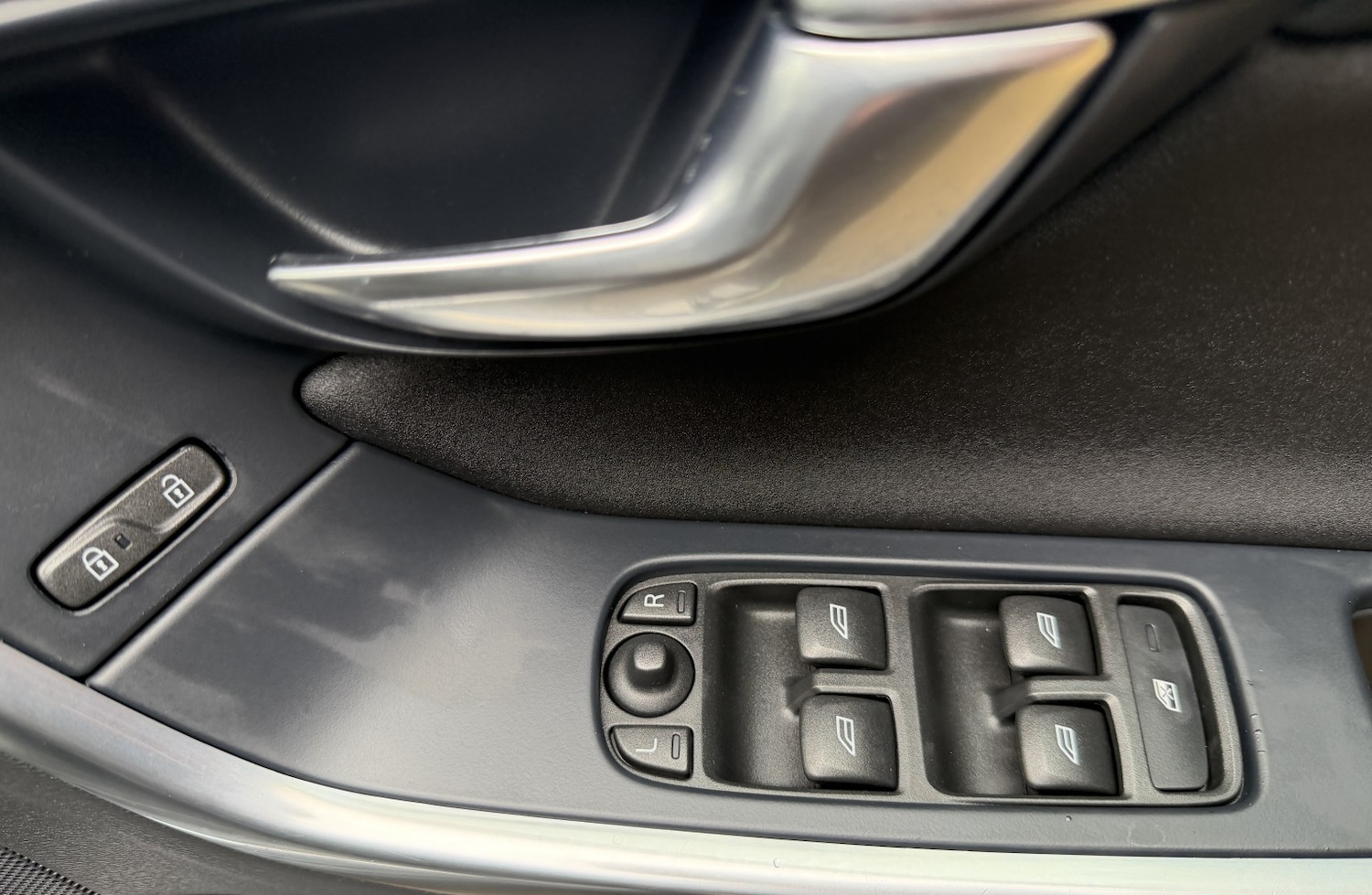 Used Volvo V60 2013 for sale - 77431391: Photo 12