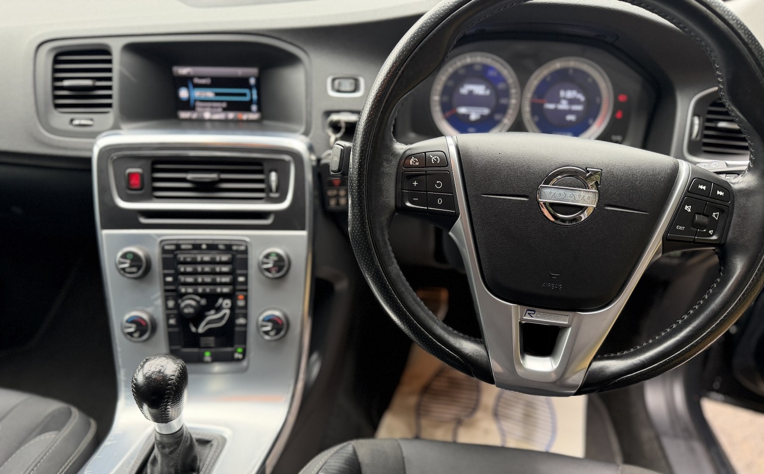 Used Volvo V60 2013 for sale - 77431391: Photo 21