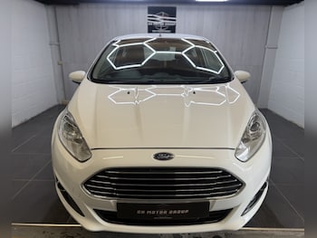 Used Ford Fiesta 2015 for sale - 79054035: Photo
