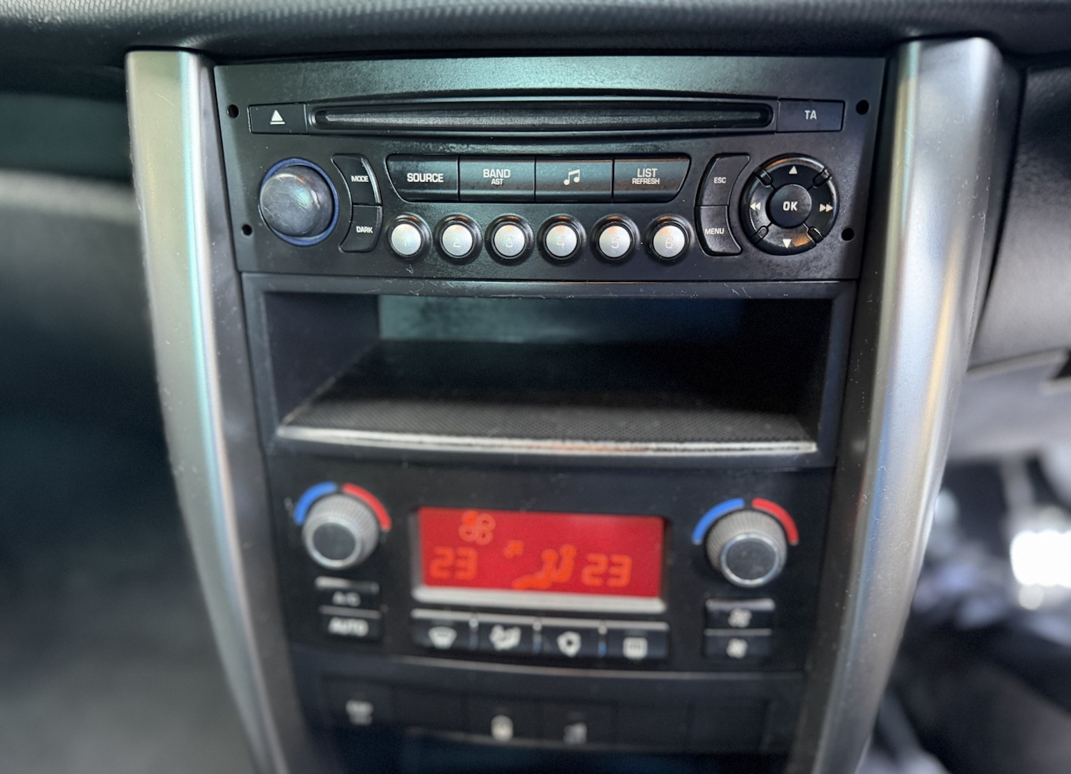 Used Peugeot 207 CC 2012 for sale - 76807270: Photo 8