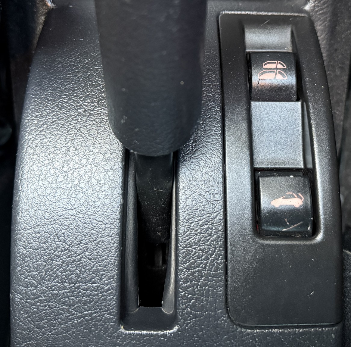 Used Peugeot 207 CC 2012 for sale - 76807270: Photo 9