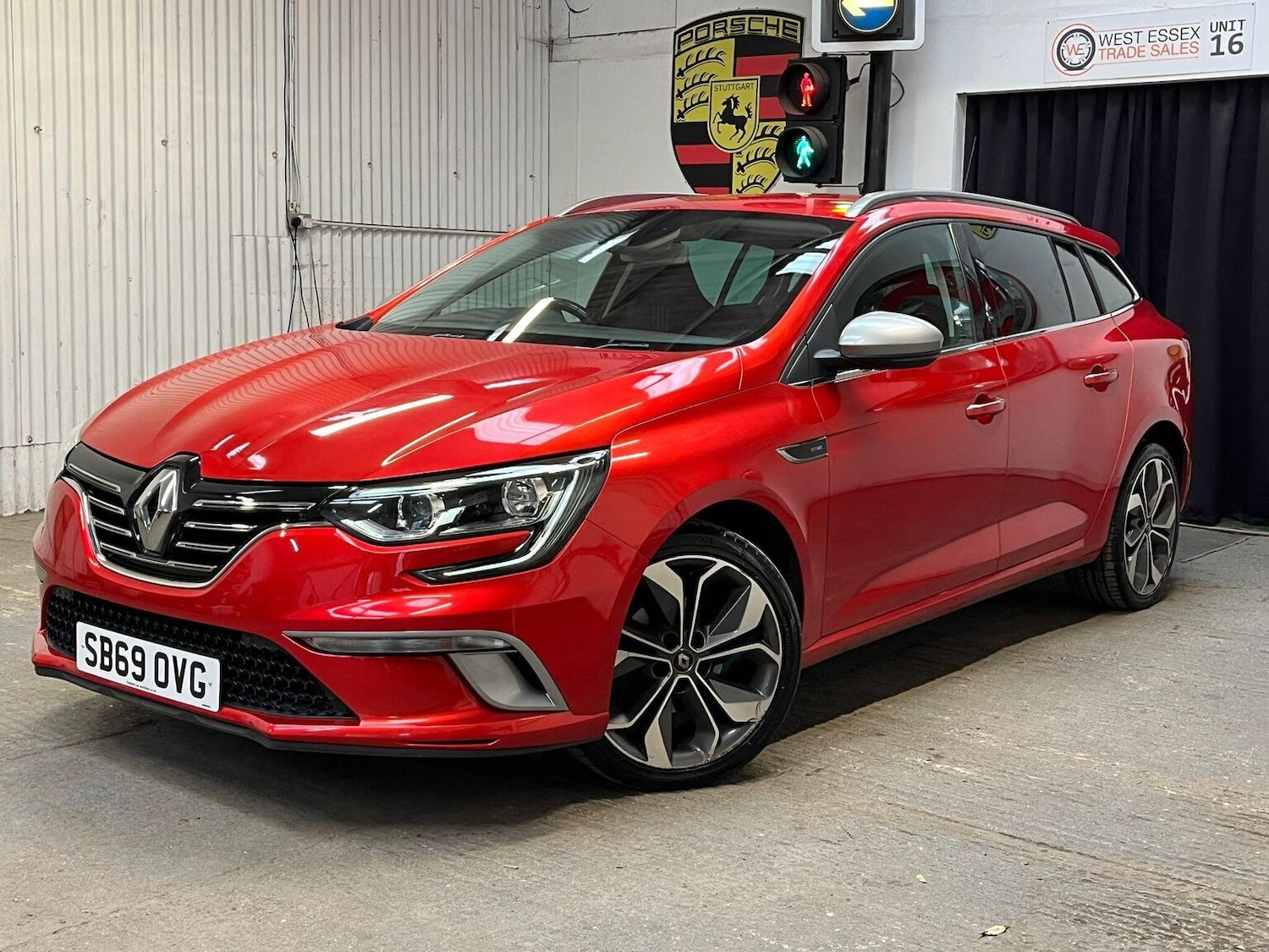 Used Renault Megane 2019 for sale - 76211942: Photo 1