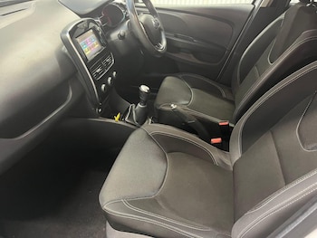 Used Renault Clio 2016 for sale - 76497470: Photo