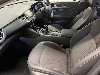 Used Vauxhall Insignia 2017 for sale - 77001514: Photo