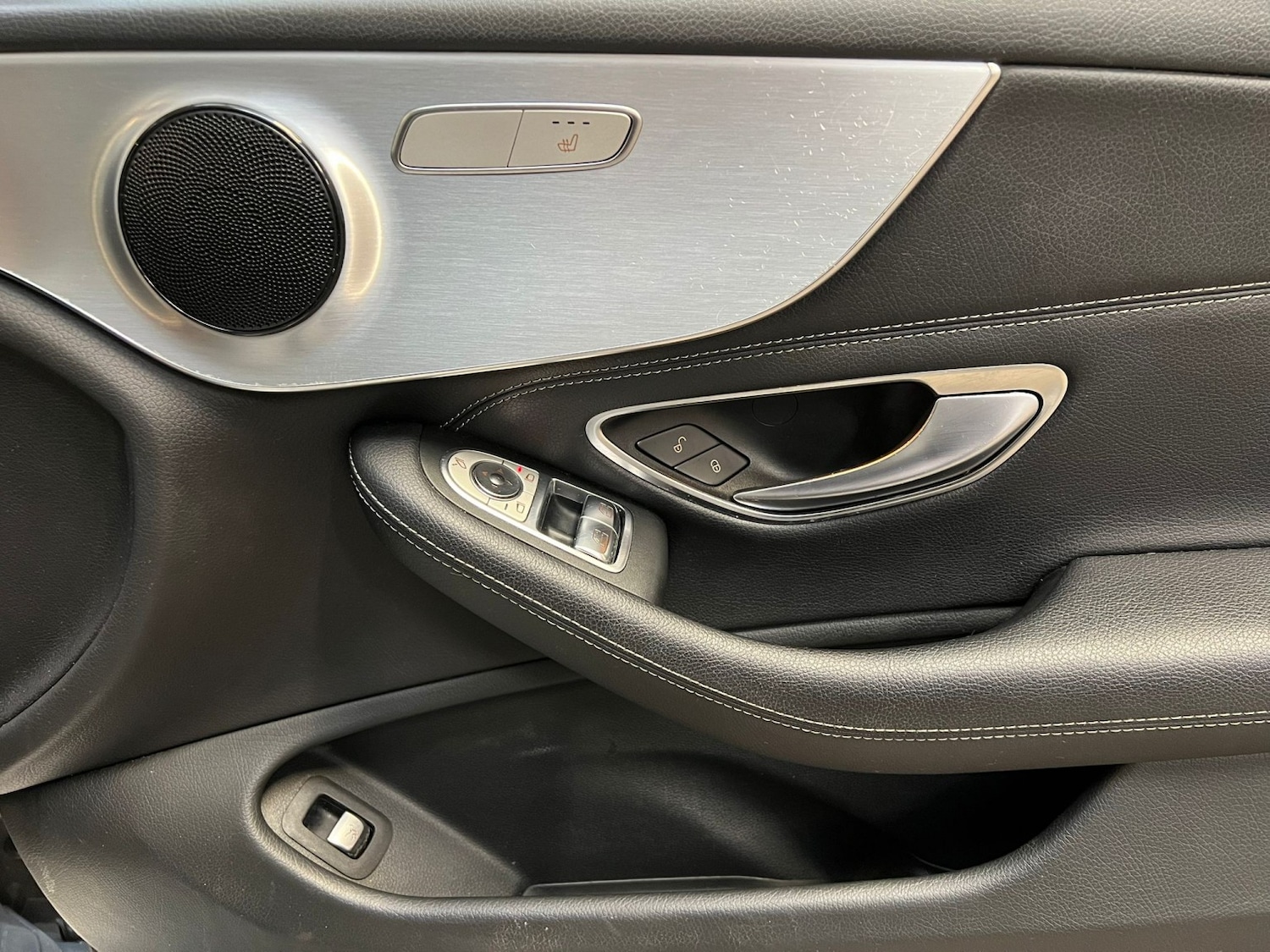 Used Mercedes-Benz C Class 2016 for sale - 77906532: Photo 27