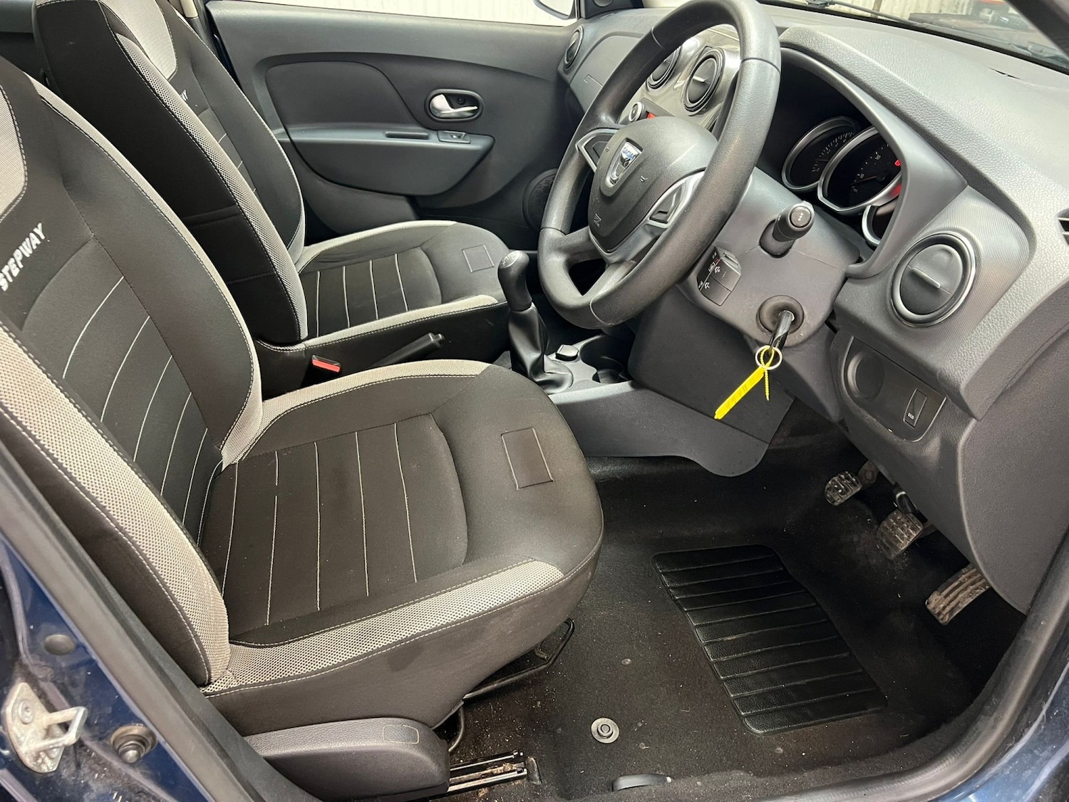 Used Dacia Sandero Stepway 2017 for sale - 78168773: Photo 16