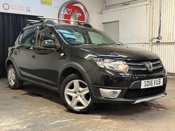 Used Dacia Sandero Stepway 2016 for sale - 76547871: Photo
