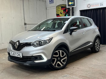 Used Renault Captur 2017 for sale - 78545713: Photo