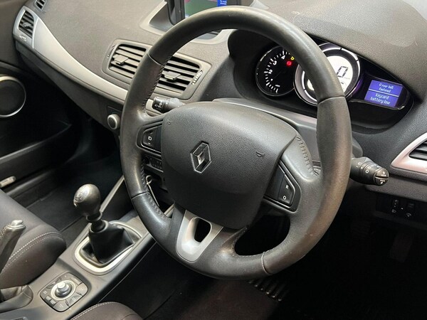 Used Renault Megane 2010 for sale - 76273330: Photo 18