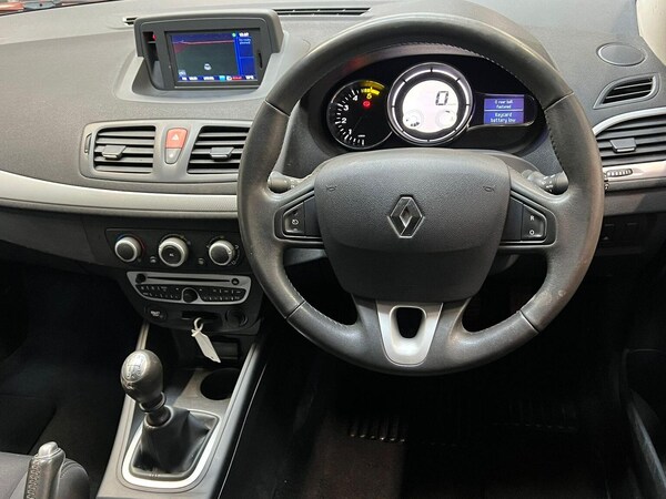 Used Renault Megane 2010 for sale - 76273330: Photo 21