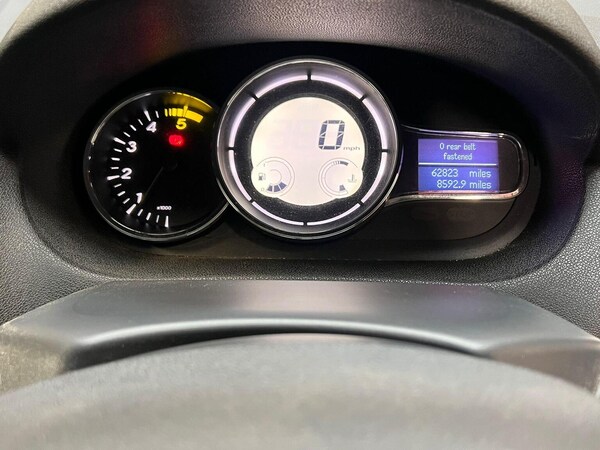 Used Renault Megane 2010 for sale - 76273330: Photo 25